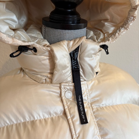 TNA Aritzia The Super Puff Shorty - Size XS - Picture 5 of 11